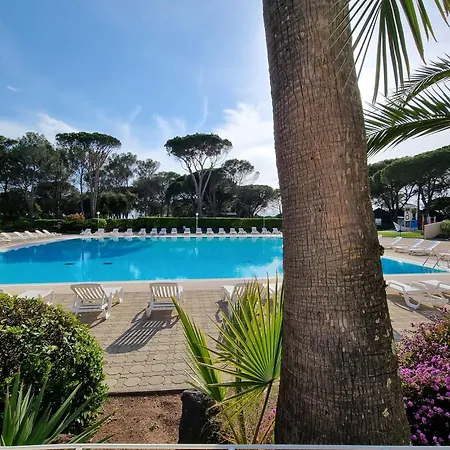 Apartment 4p Vue Piscine St Raphael Valescure - Au Coeur Des Golfs *